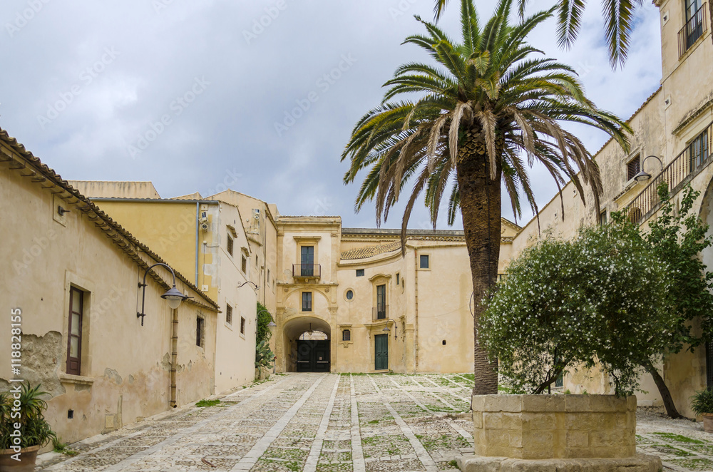 Sicilian courtyard, Noto, Sicily, Italy