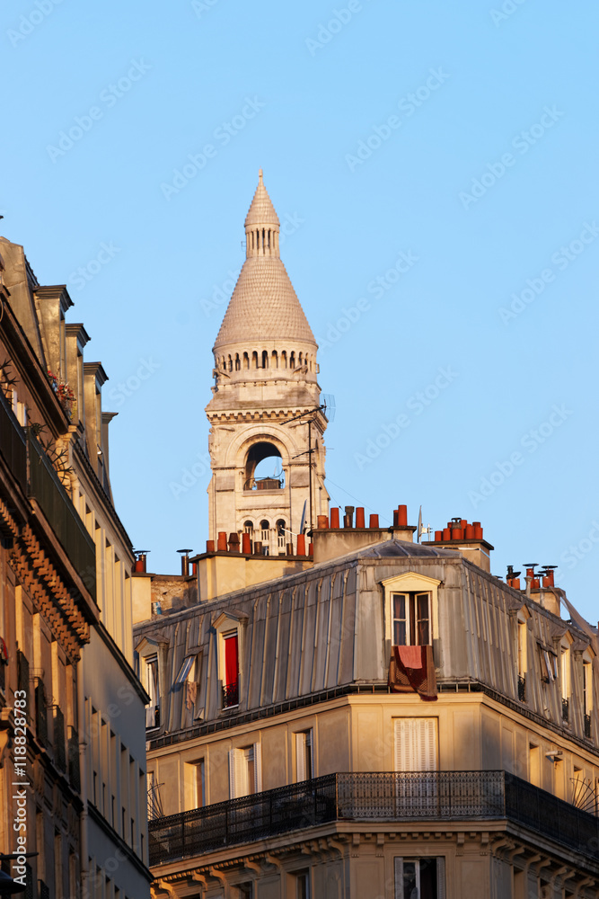 Fototapeta premium immeuble de la butte Montmartre