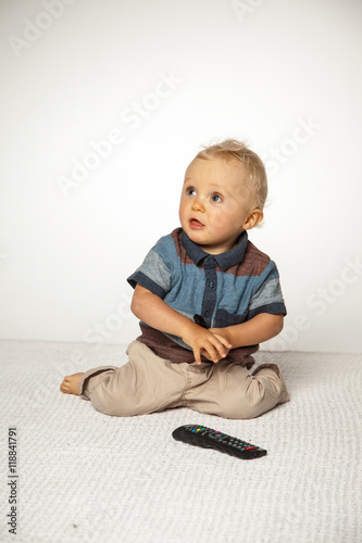 beim Fernsehn schauen photo