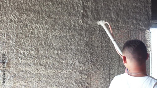 Plastering with a plastering pump