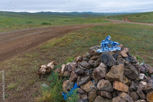 Ovoo in der mongolischen Steppe photo