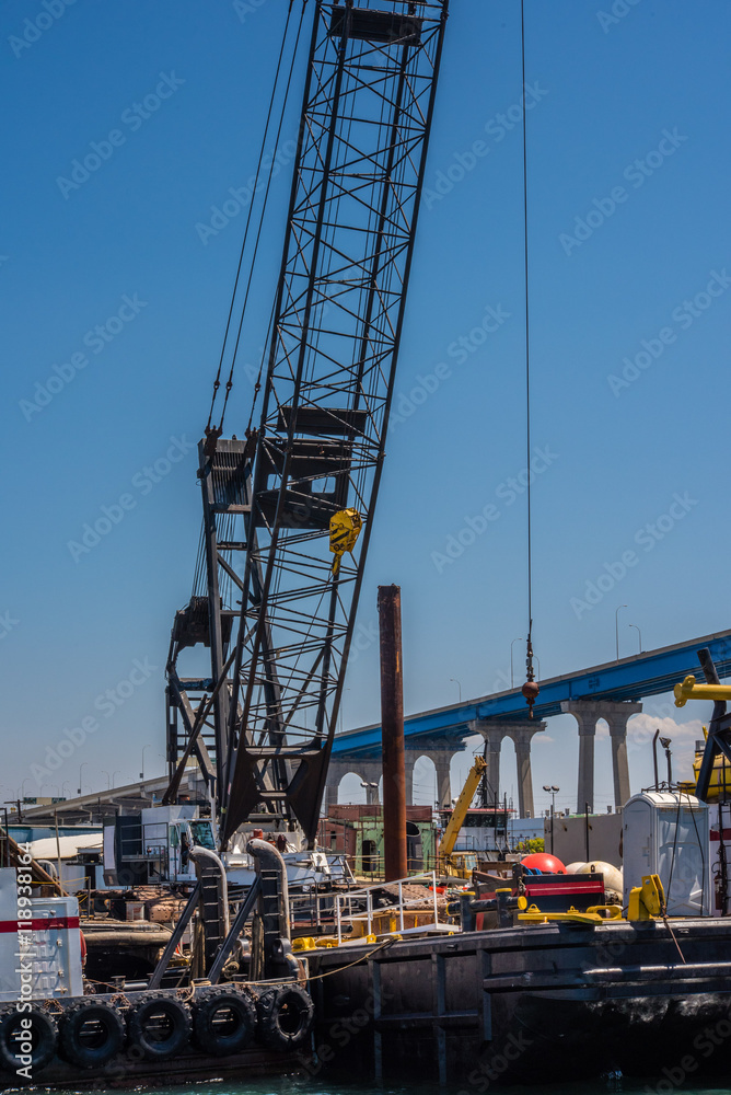 loading or discharging tower crane at a sea port