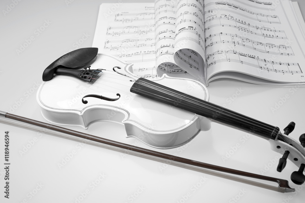 Black and white violin with music notes on white background Stock Photo ...