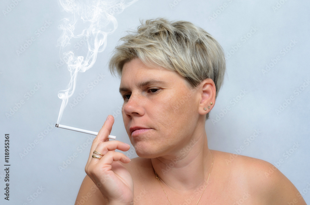 Obraz premium Papieros (1)