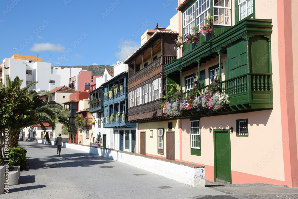 Fototapeta premium Balkonhaus in Santa Cruz de La Palma