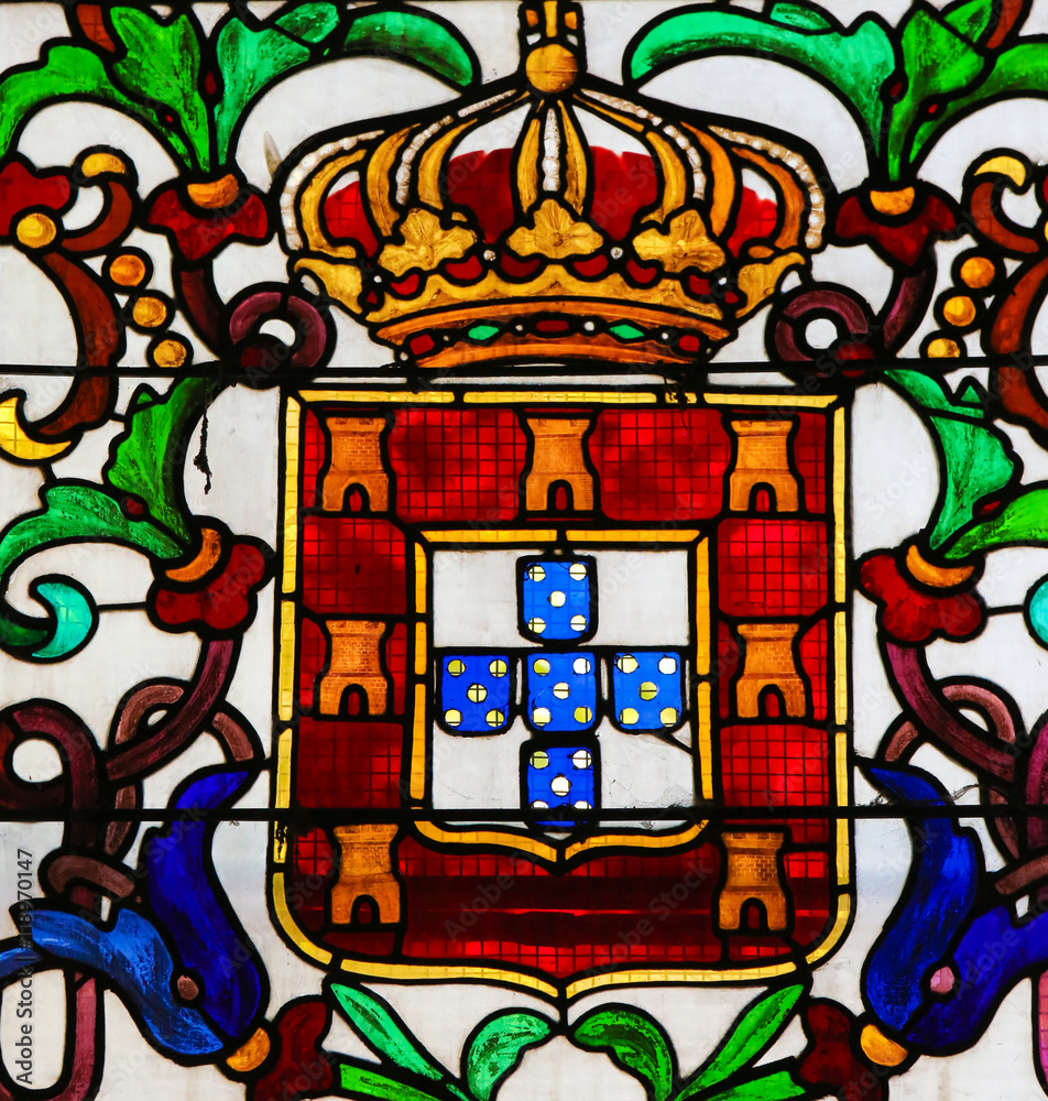 Φωτογραφία Stained Glass in Batalha Monastery - Coat of Arms of King John I