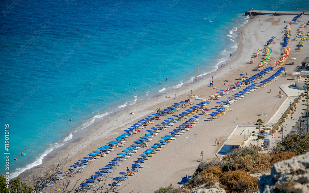 Playa de aguas color turquesa en Isla de Rodas( Rhodas Island) Grecia