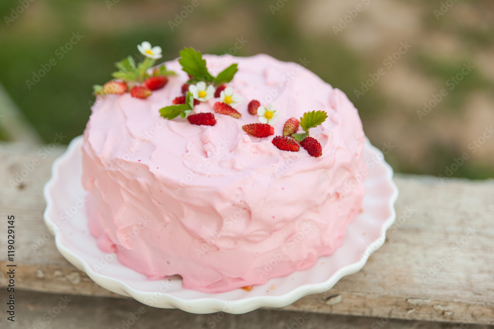Delicate cake with strawberry