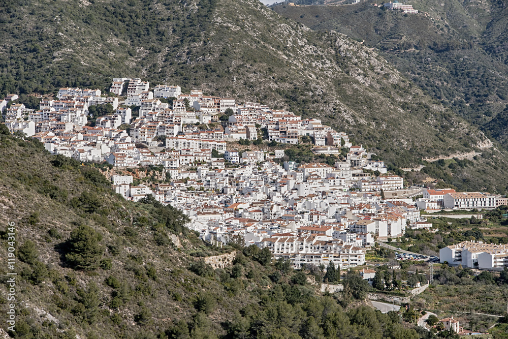 Pueblos de la provincia de Málaga, Ojén