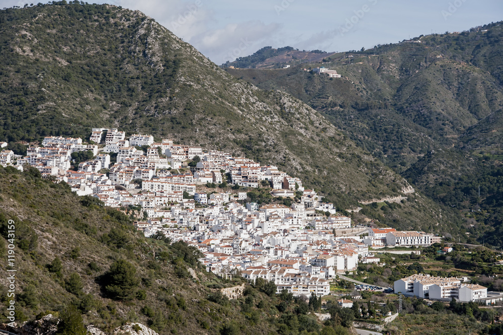 Pueblos de la provincia de Málaga, Ojén
