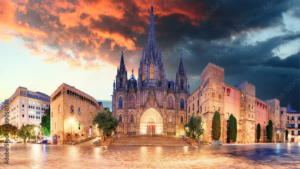 Naklejka premium Katedra w Barcelonie, Plaza Nova
