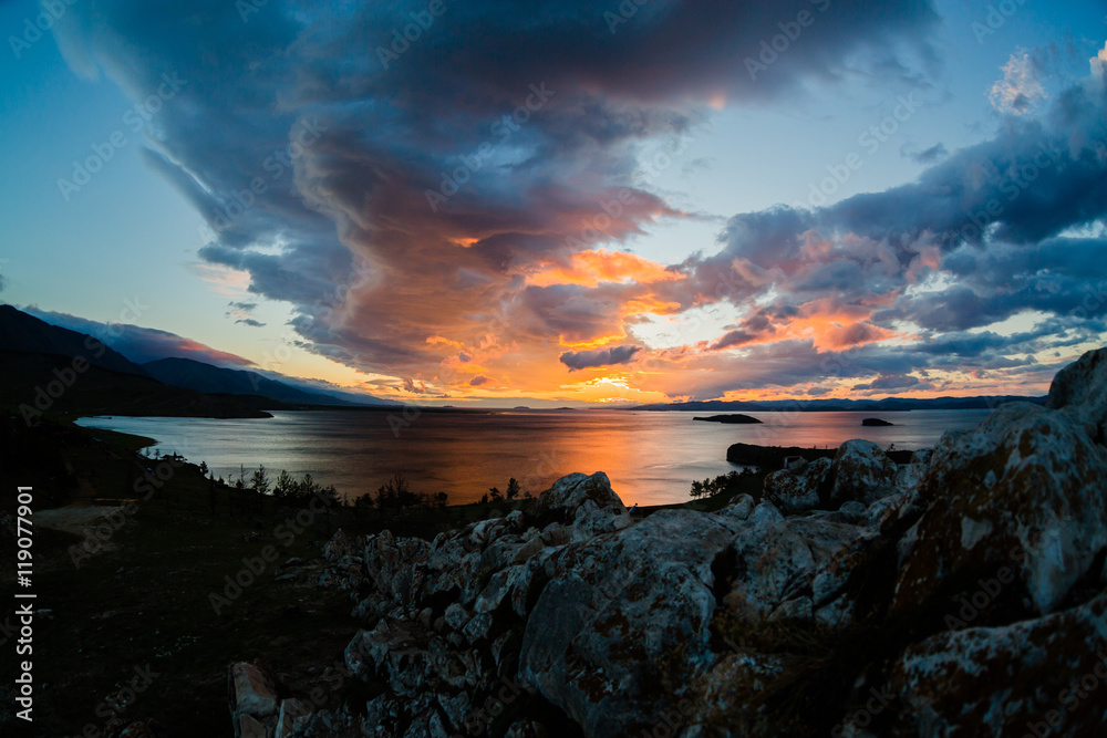 Obraz premium Dawn on Lake Baikal