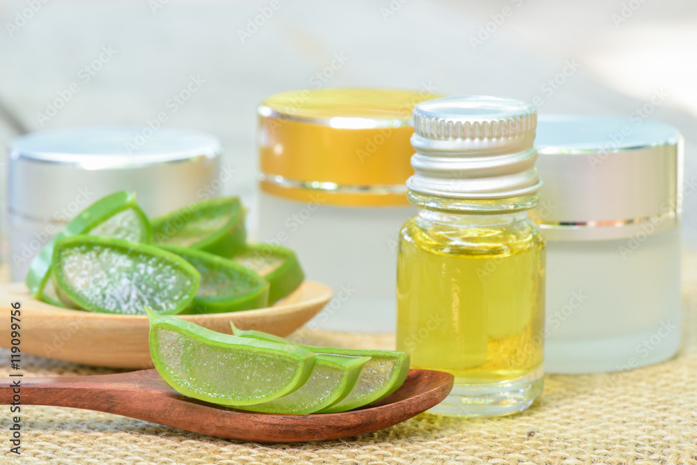 Aloe vera use in spa for skin care and cosmetic