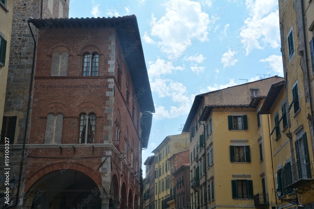 Naklejka premium Alley in the city of Pisa in Italy