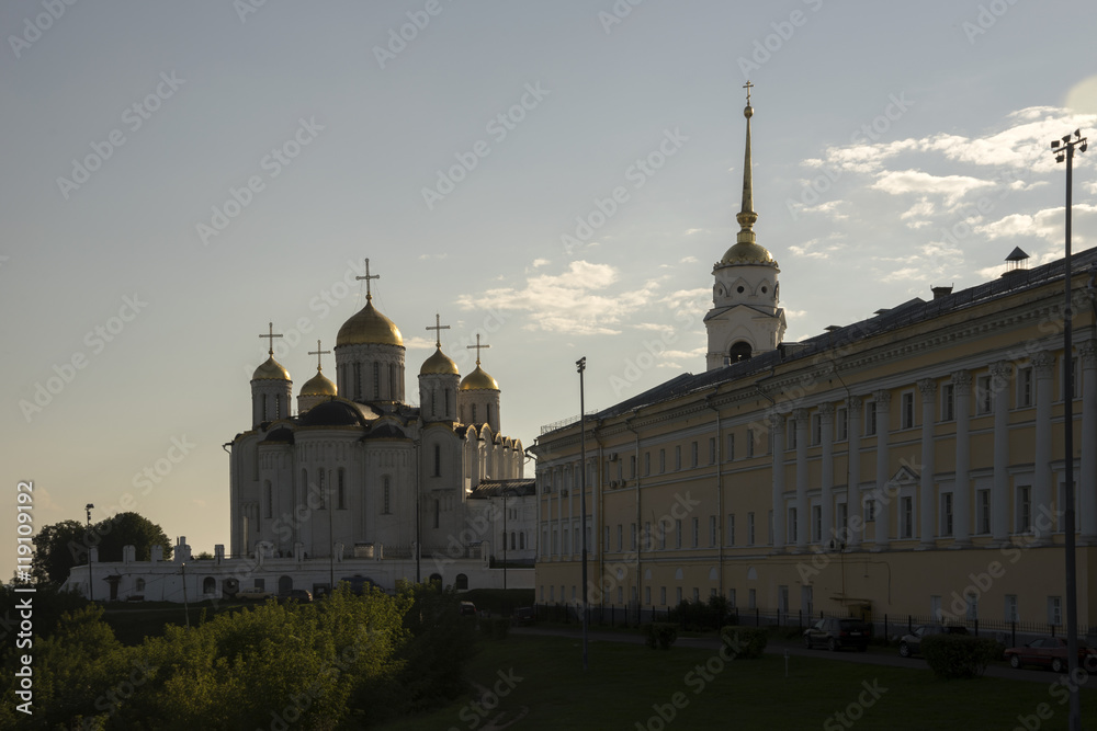 Кремль во Владимире на закате.