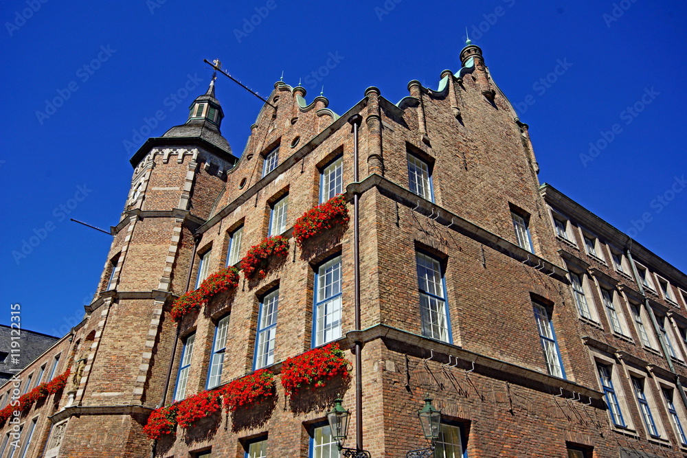Fototapeta premium Rathaus in der DÜSSELDORFER-Altstadt