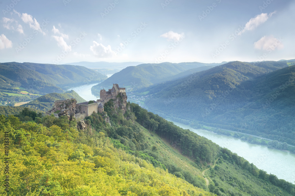 Burgruine Aggstein an der Donau - Wachau Burgruine Aggstein an der Donau - Wachau
