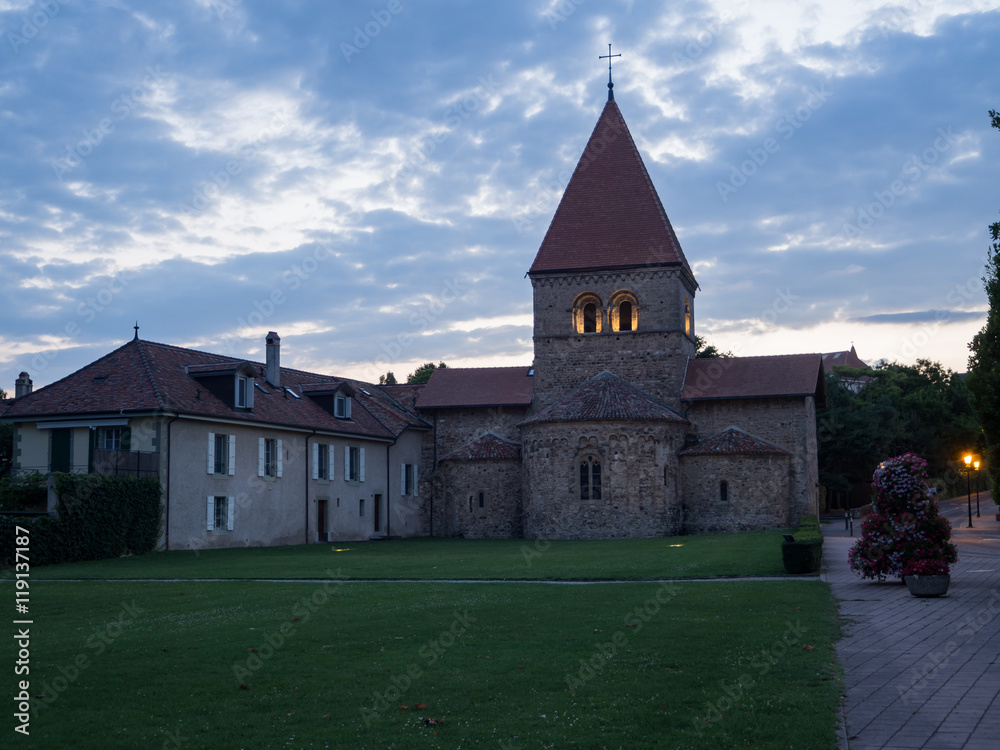 Iglesia Medieval de Saint Sulpice en Suiza OLYMPUS DIGITAL CAMERA
