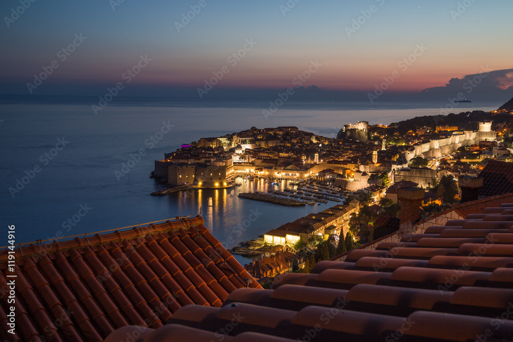 Fototapeta premium Dubrovnik Old Town at dusk