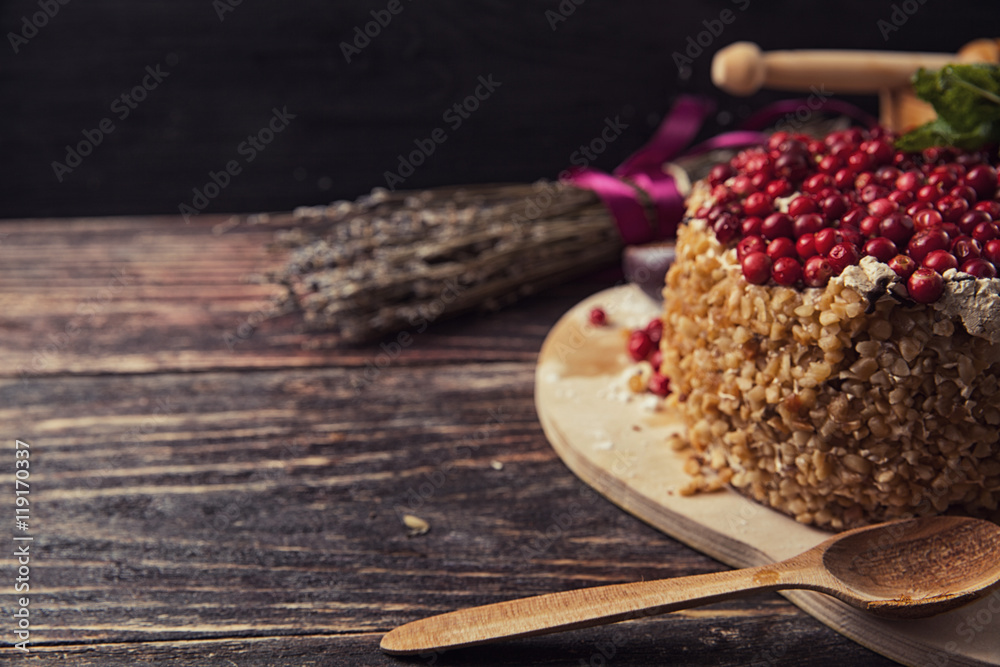 Fototapeta premium berry delicious bright honey cake