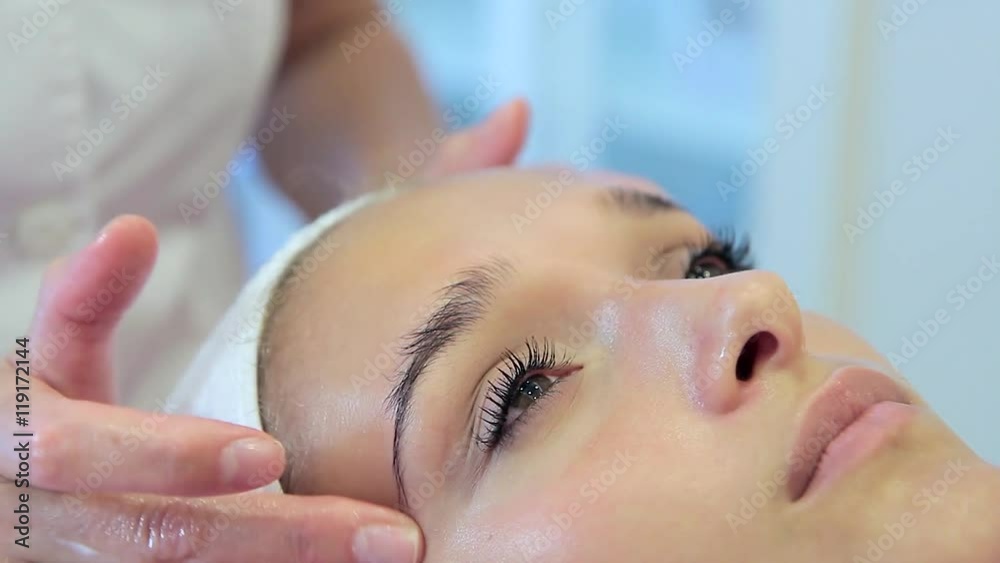 Cosmetology procedures. Skin hydration Cosmetology procedures. Skin hydration