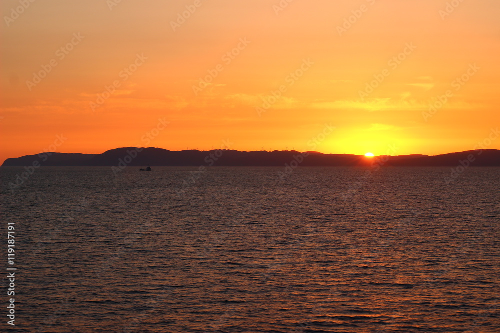 Obraz premium 日本海上の日の出