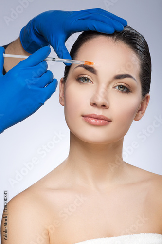 Obraz na płótnie Model having plastic operation w salonie