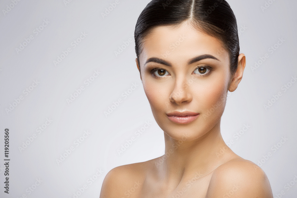 Model with make-up and ponytail Model with make-up and ponytail