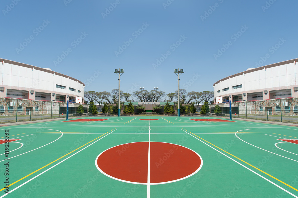 Fototapeta premium Outdoor basketball court