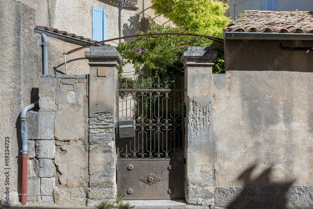 Gateway in mediaeval small village, Provence
