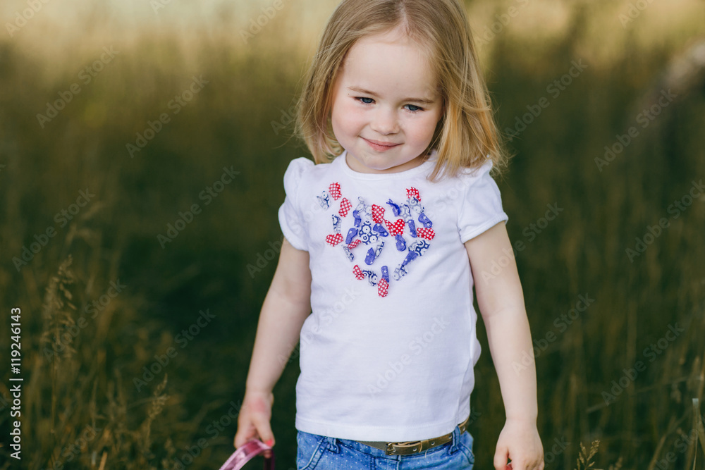 child near tree child near tree