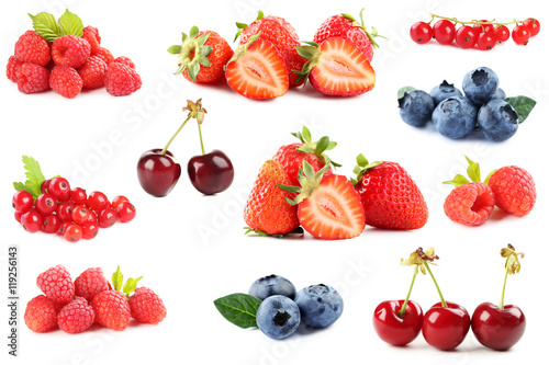 Fototapeta Naklejka Na Ścianę i Meble -  Fresh berries isolated on a white