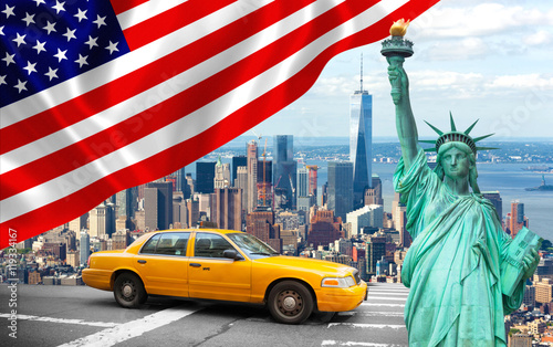 New York City with Liberty Statue ad yellow cab © Antonio Gravante