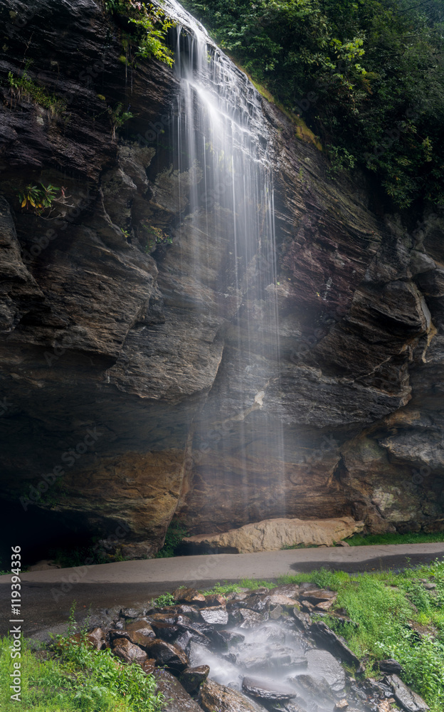 Fototapeta premium Bridal Veil Falls near Highlands NC
