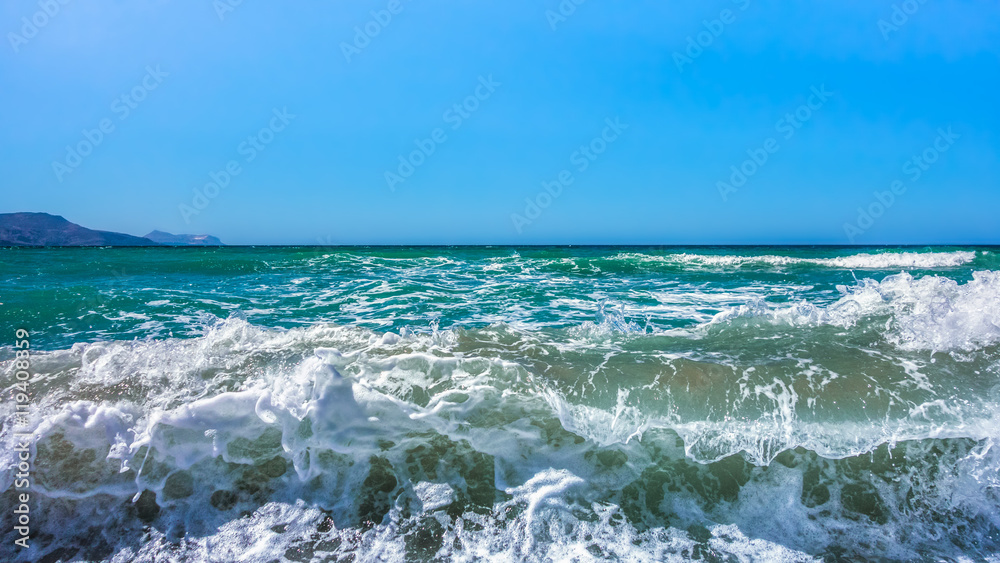 Fototapeta premium High sea wave with foam and spray