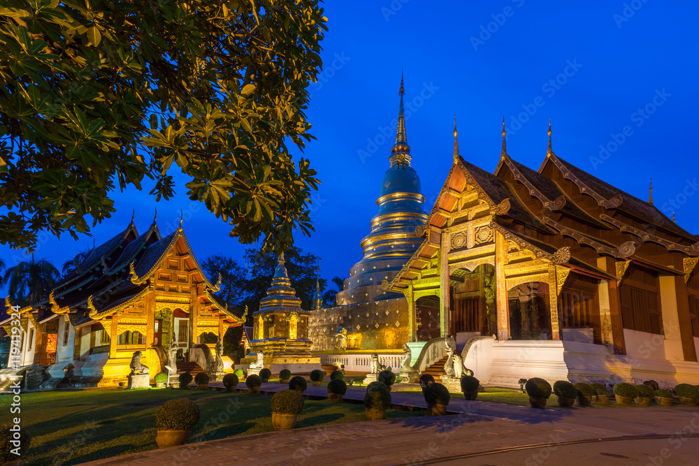 Naklejka premium Dusk View of the Wat Phra Singh, Chiang Mai, Thailand