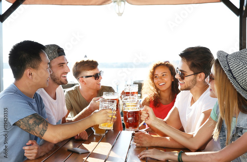 Group of friends hanging ou...