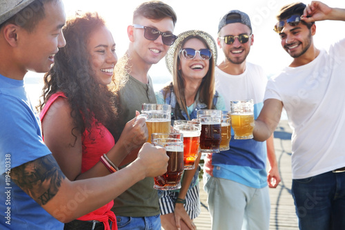 Group of friends hanging ou...