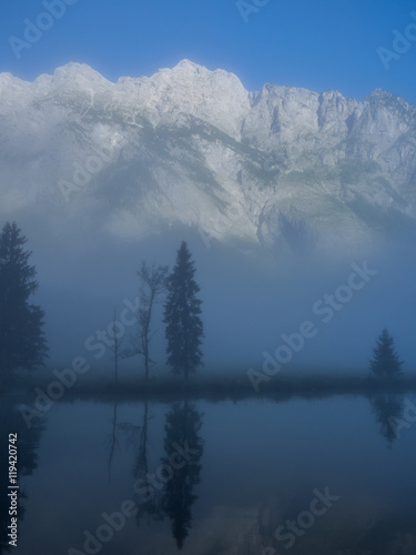 Watzmann im Nebel vom Königssee aus © Animaflora PicsStock