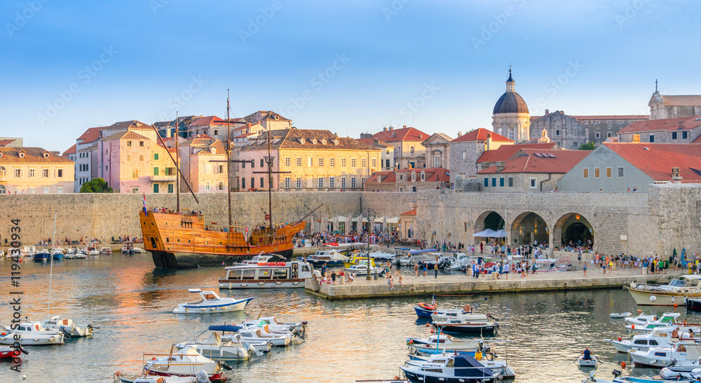 Naklejka premium Stunning panorama of Dubrovnik with old town and Adriatic sea,Dalmatia,Croatia,Europe