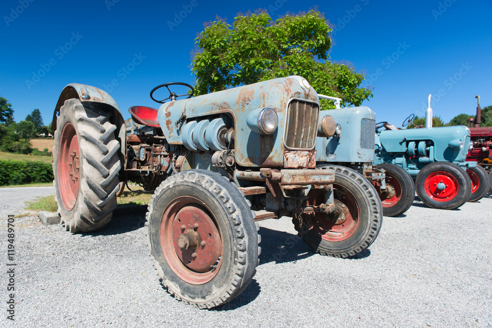 Obraz premium Row vintage tractors