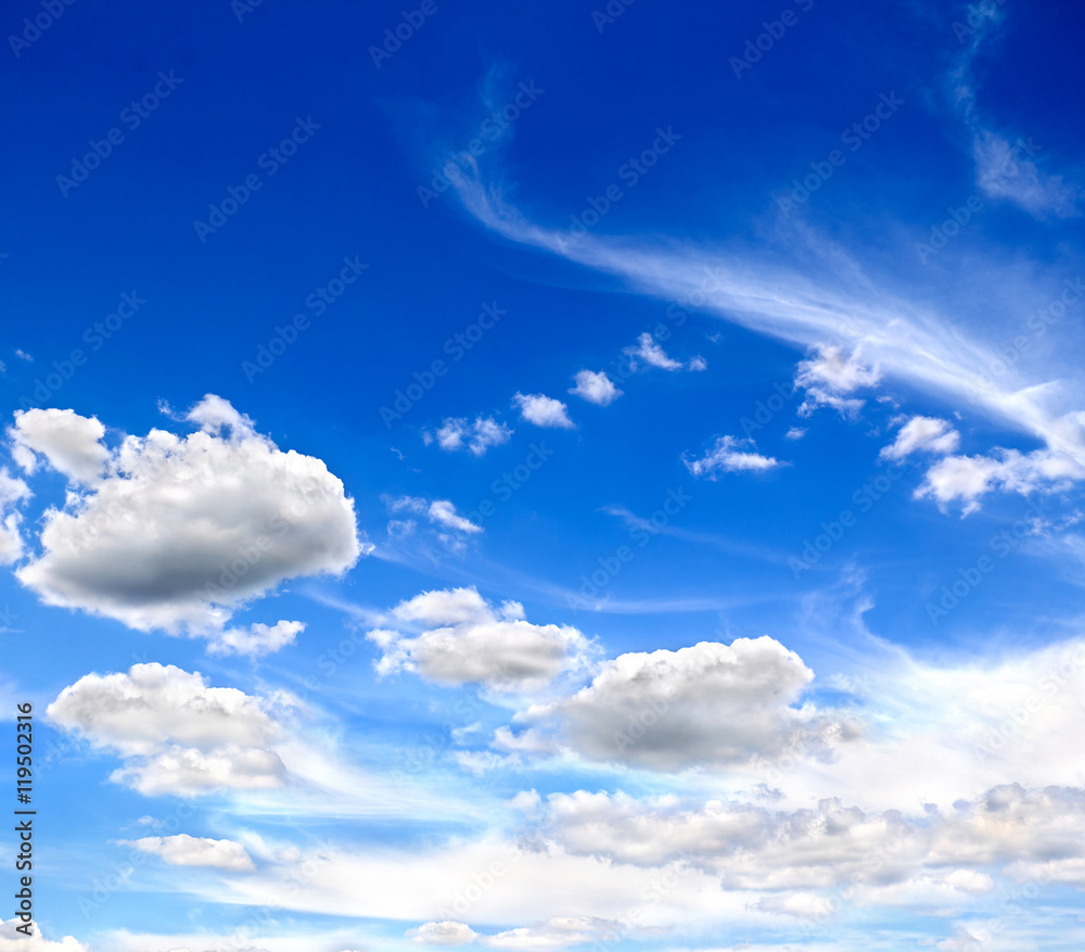 Obraz premium Blue sky with a cumulus and cirrus clouds