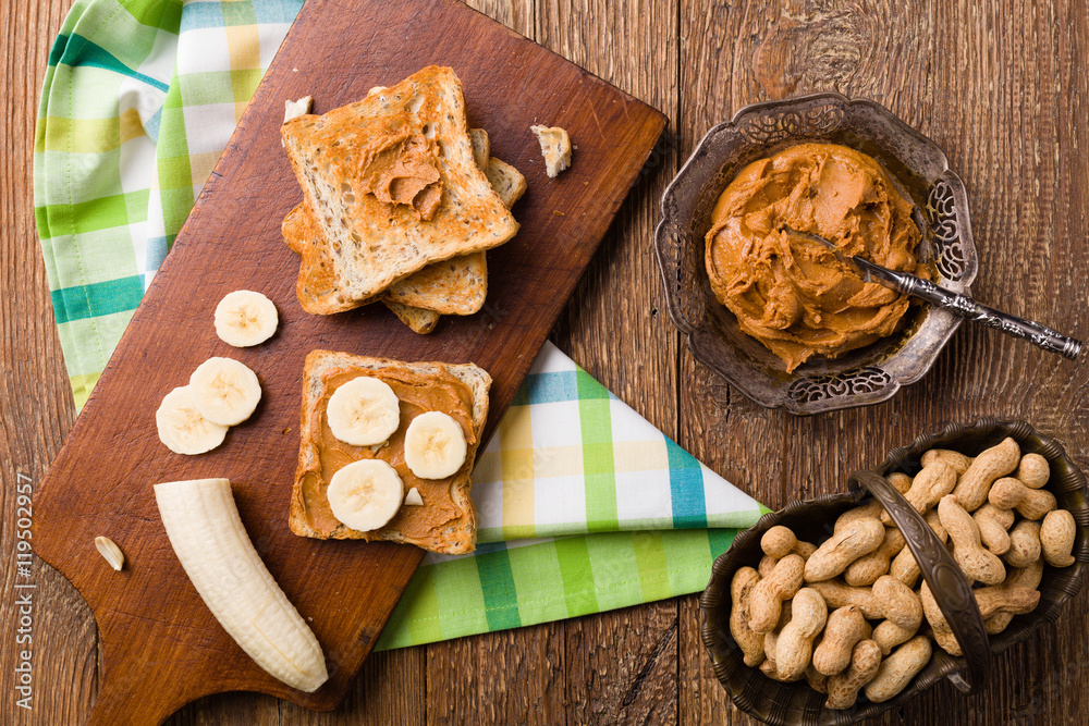 Fototapeta premium sandwich with peanut butter and banana