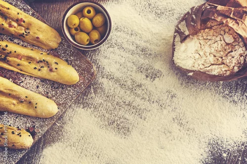 Obraz Paluszki chlebowe gotowe do pieczenia.