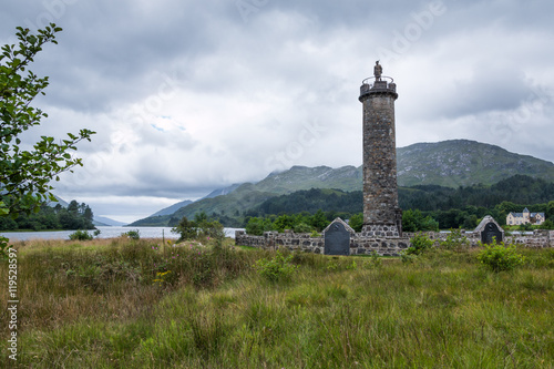 Glenfinnan Monument, Highlands, Schottland photo