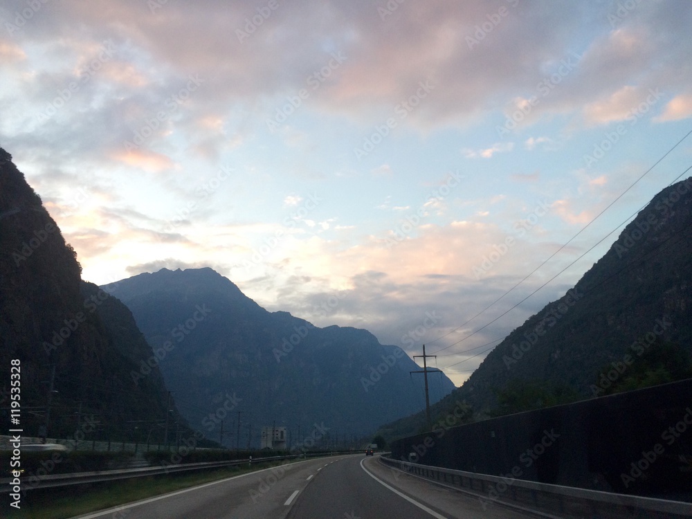Gotthard im Tessin am Morgen