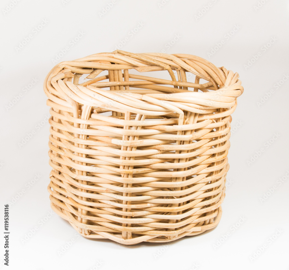 Obraz premium Wicker basket isolated