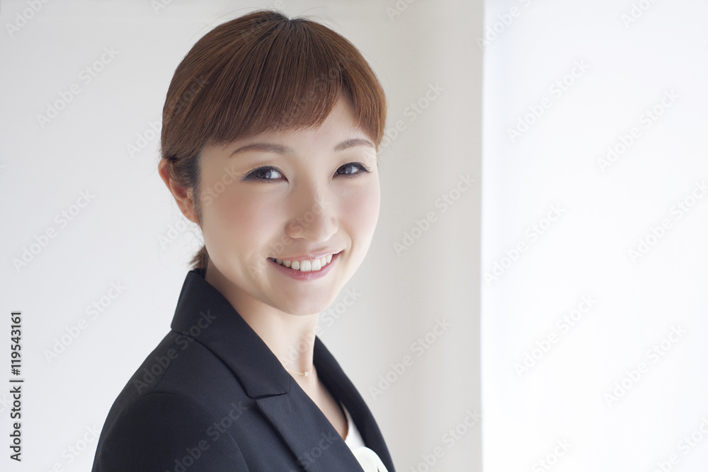 笑顔のビジネスウーマン