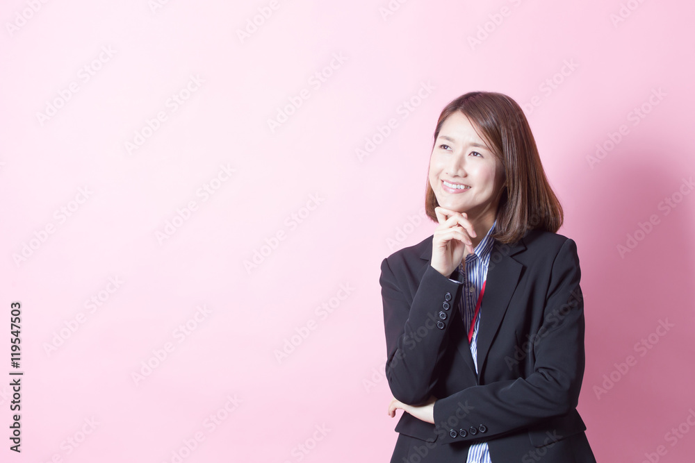女性ビジネスポートレート・ピンクバック 女性ビジネスポートレート・ピンクバック