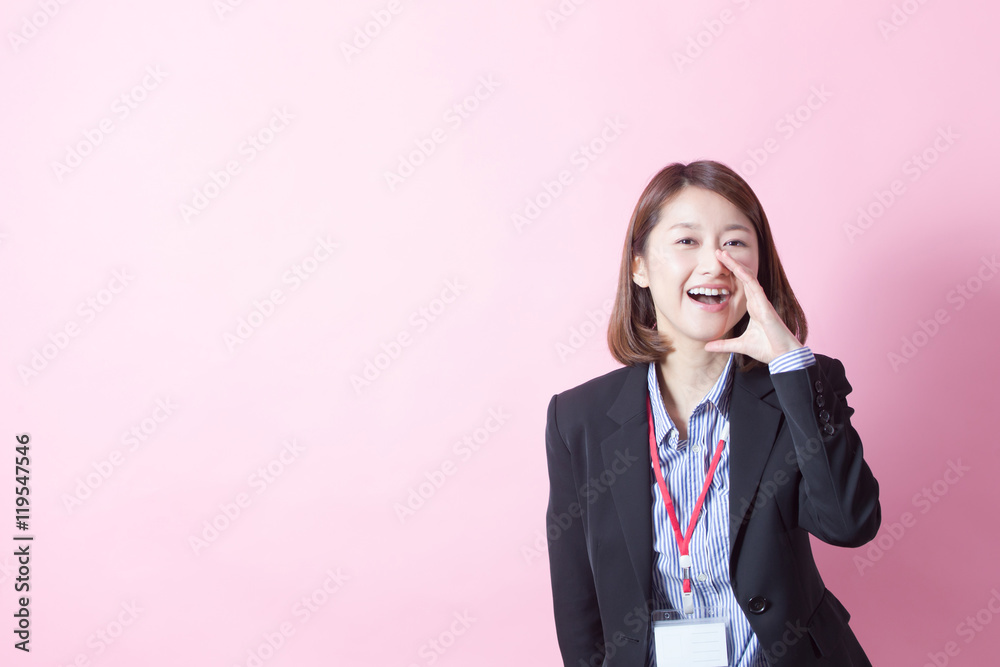 女性ビジネスポートレート・ピンクバック 女性ビジネスポートレート・ピンクバック